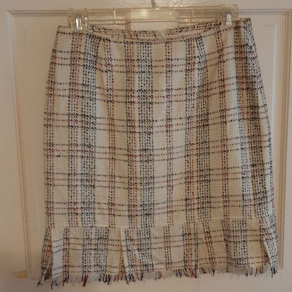Beautiful Ivory, Black and Burgundy skirt